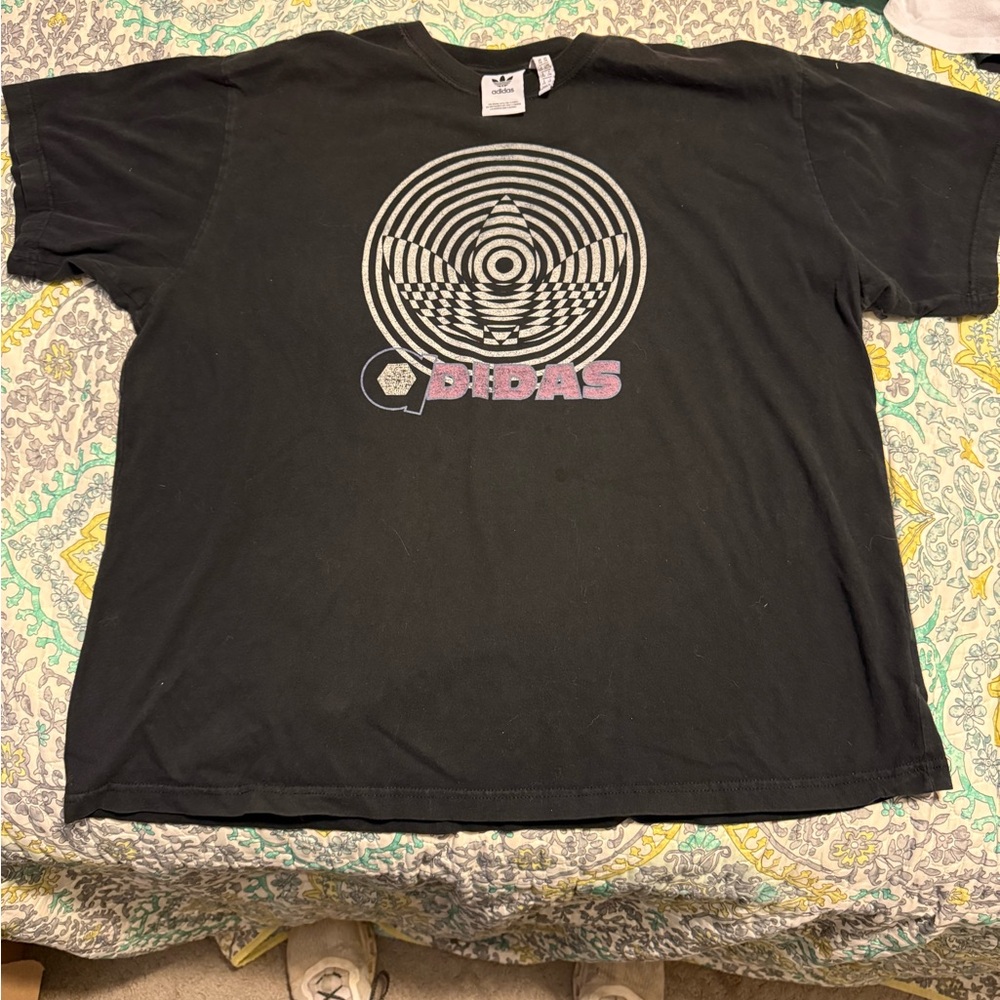 adidas Black T‑Shirt with Metallic Silver Circular Graphic
